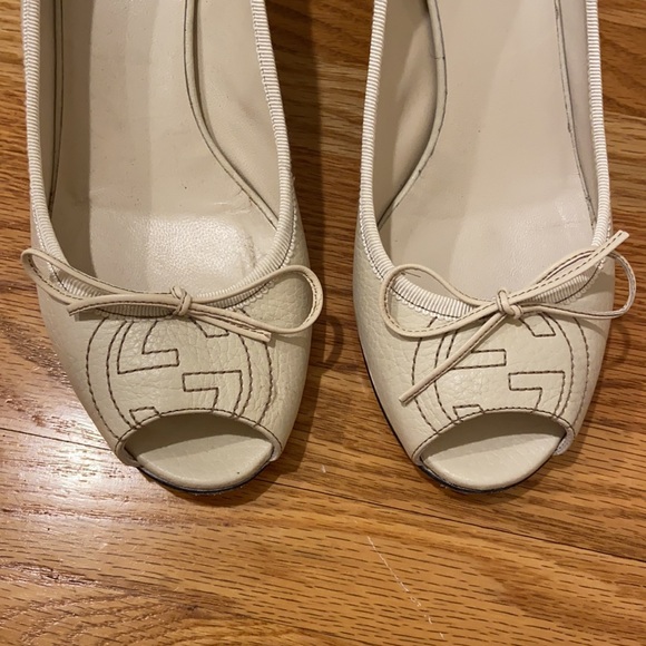 Gucci White Leather Open Toe Wedges GG Logo 6.5 - Picture 3 of 12